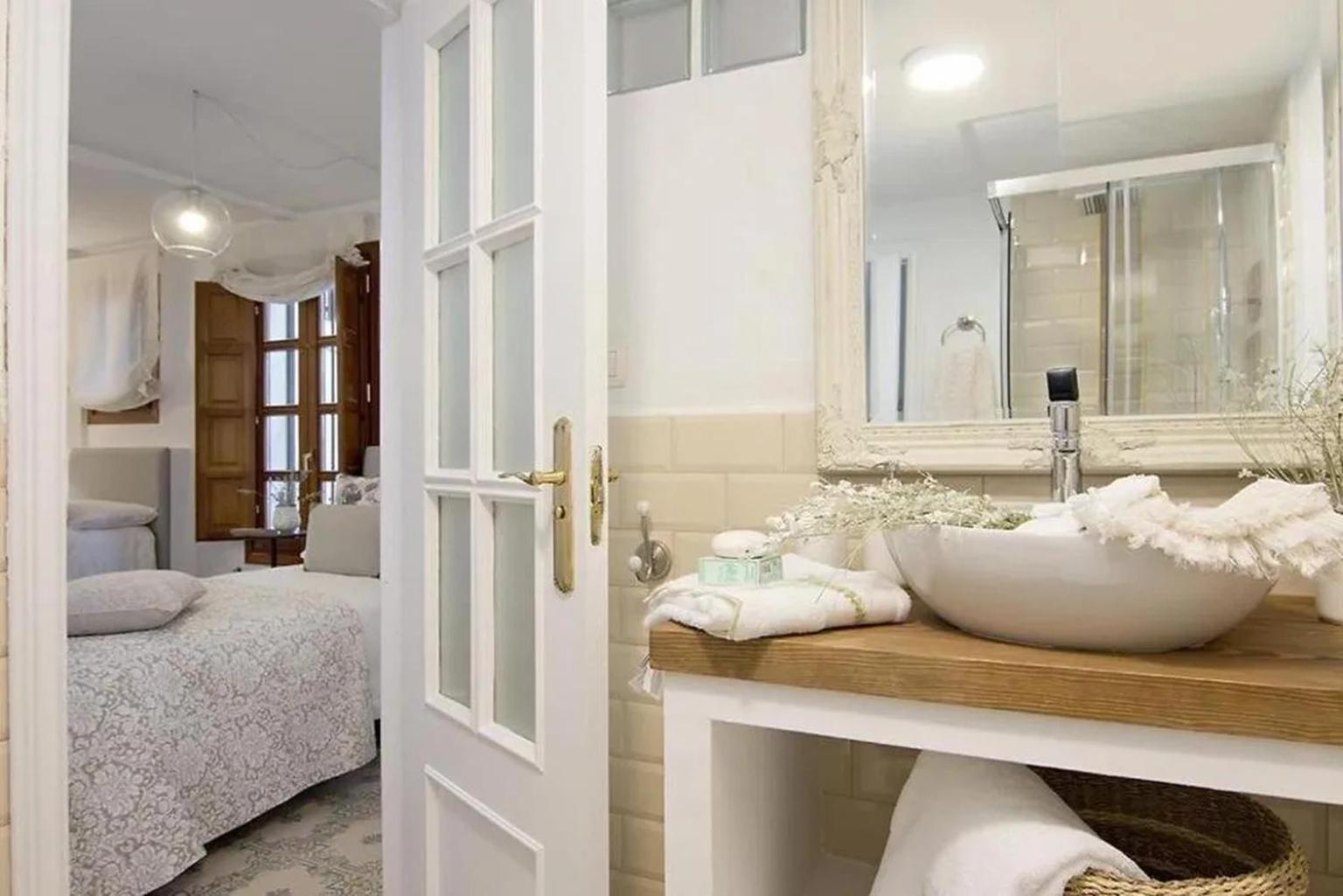Apartamentos La Tona Puerta Elvira Centro Ciudad غرناطة المظهر الخارجي الصورة
